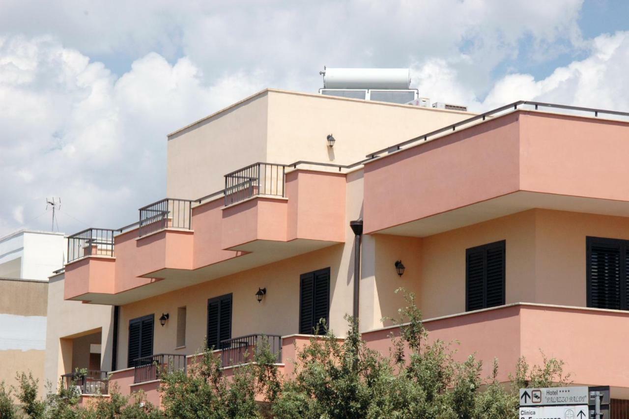 גלאטינה Vittoria Resort Residence-B&B מראה חיצוני תמונה