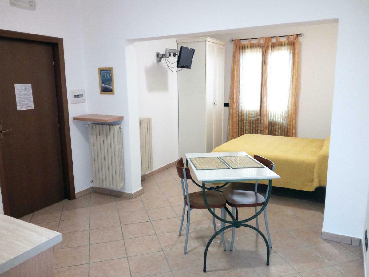 גלאטינה Vittoria Resort Residence-B&B מראה חיצוני תמונה